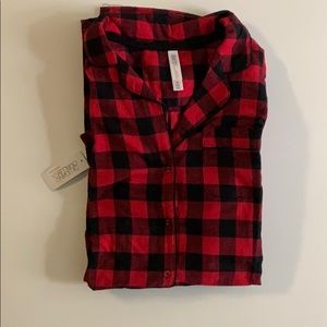 Women’s medium red and black flannel sleep fleece